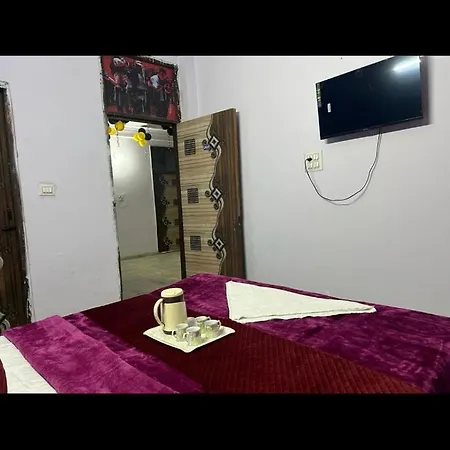 Hotel Lakhdatar